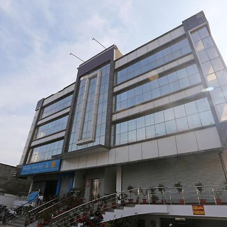 Oyo 8232 Hotel Krb Paradise Dehradun Ngoại thất bức ảnh