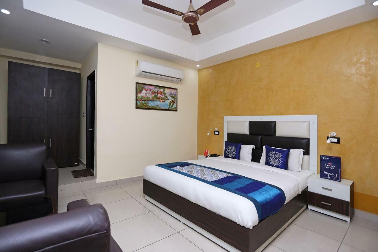 Oyo 8232 Hotel Krb Paradise Dehradun Ngoại thất bức ảnh