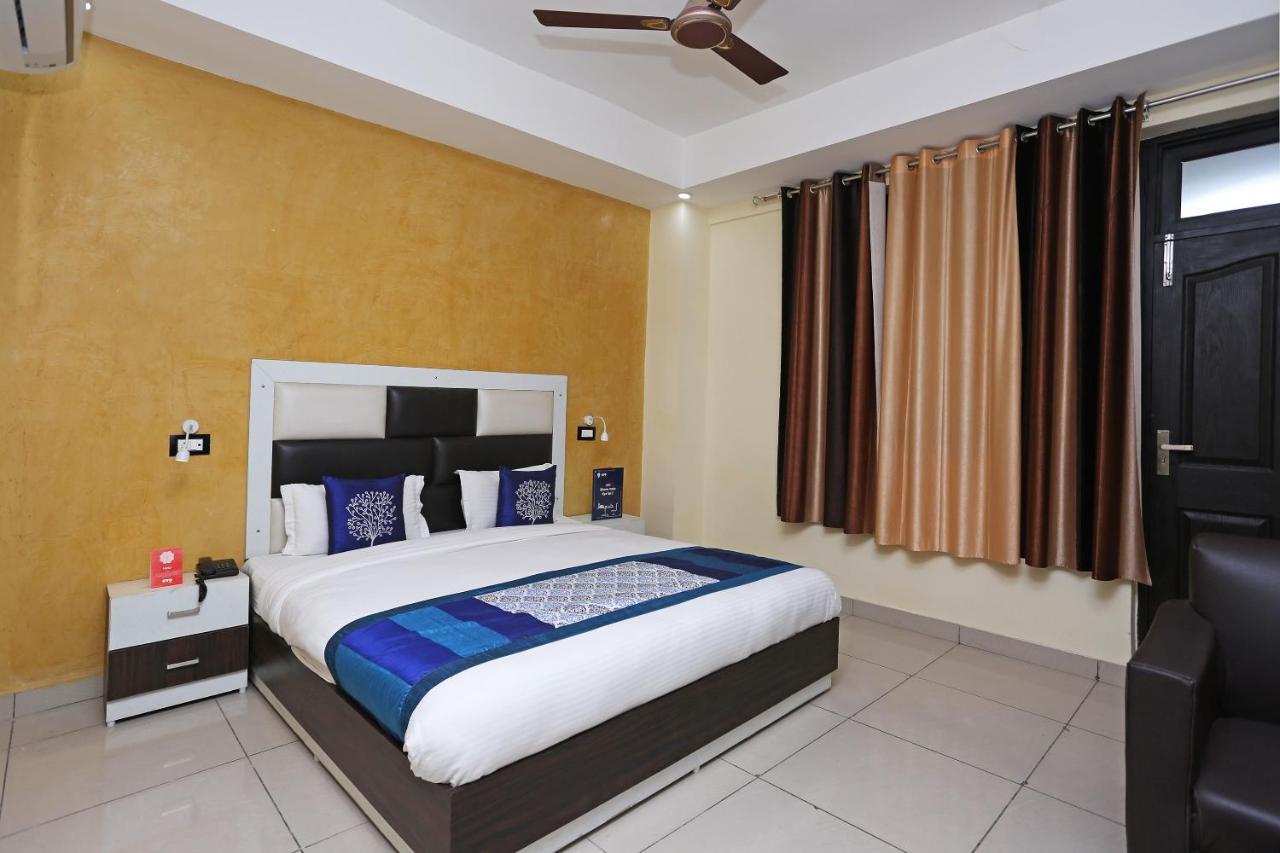 Oyo 8232 Hotel Krb Paradise Dehradun Ngoại thất bức ảnh